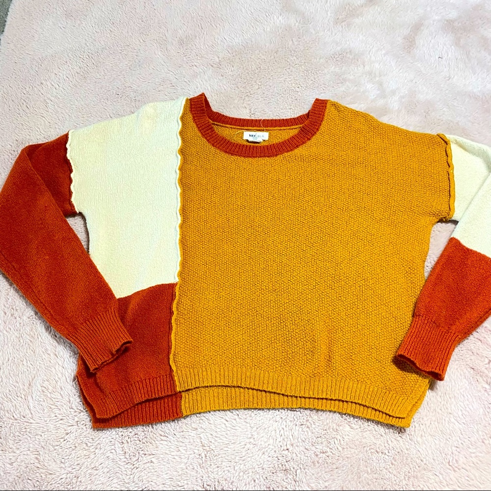 FALL Sweater Color Block Cotton Blend Knit Exposed Seam Orange Cream Cropped